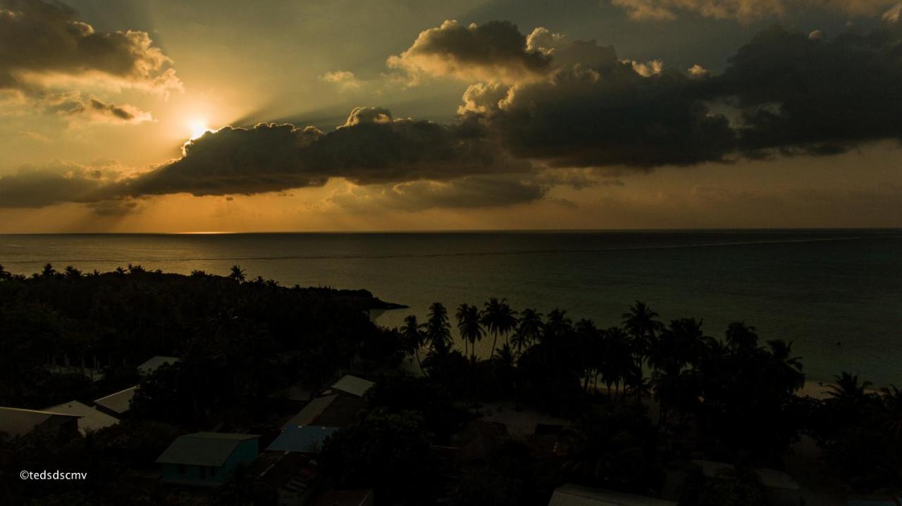 Veli Beach Inn Mathiveri Exterior photo