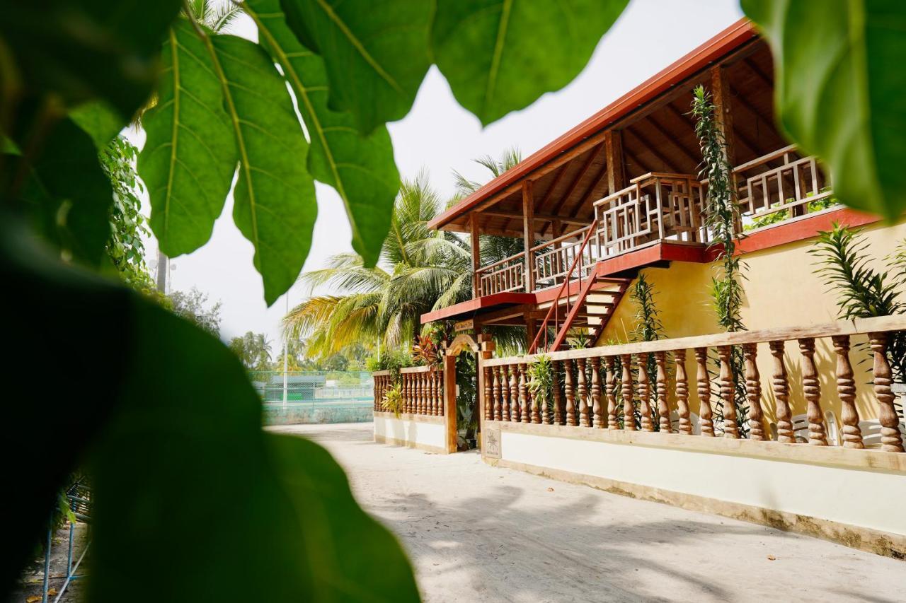 Veli Beach Inn Mathiveri Exterior photo